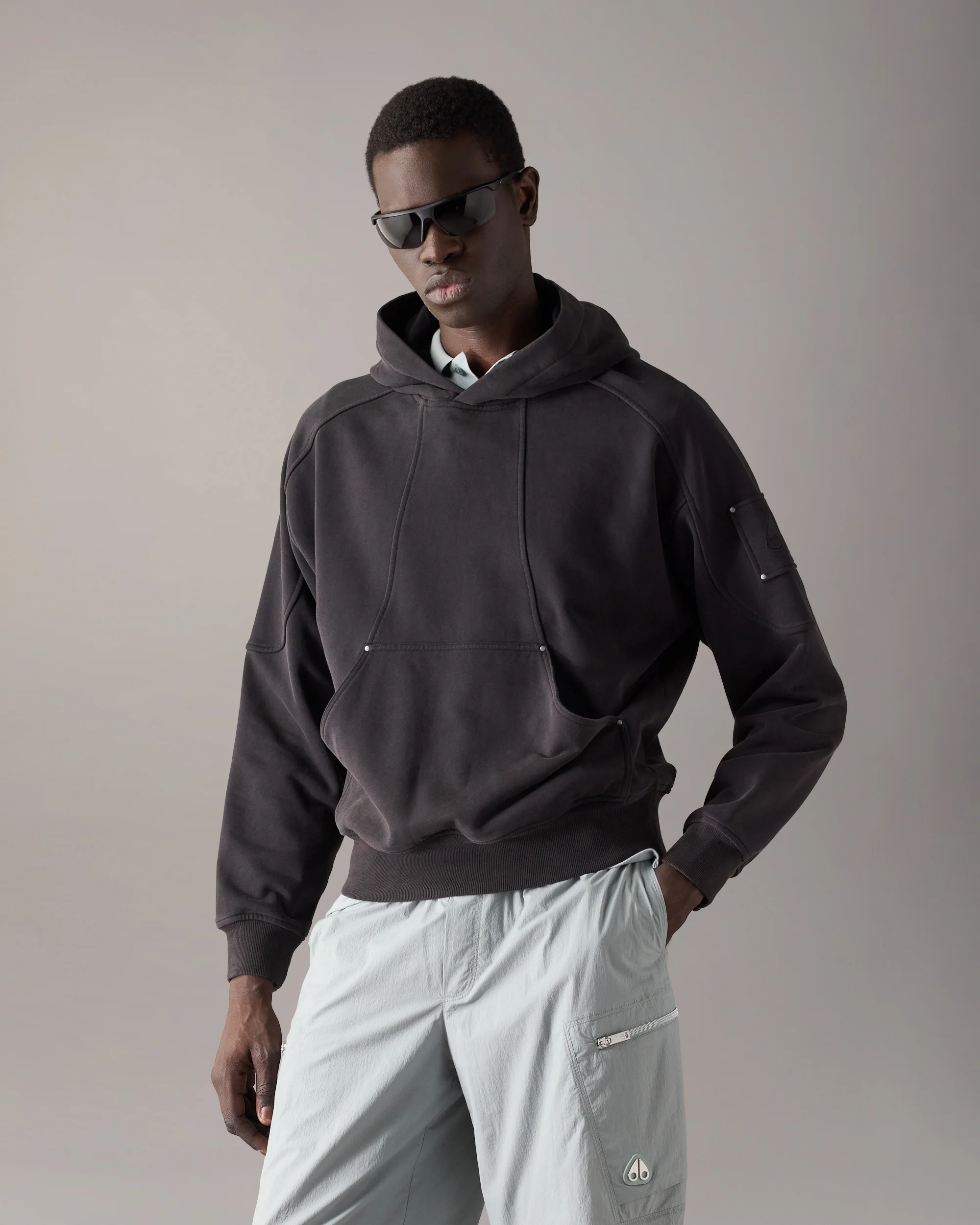 DOWNTOWN HOODIE-BLACK - Image 2