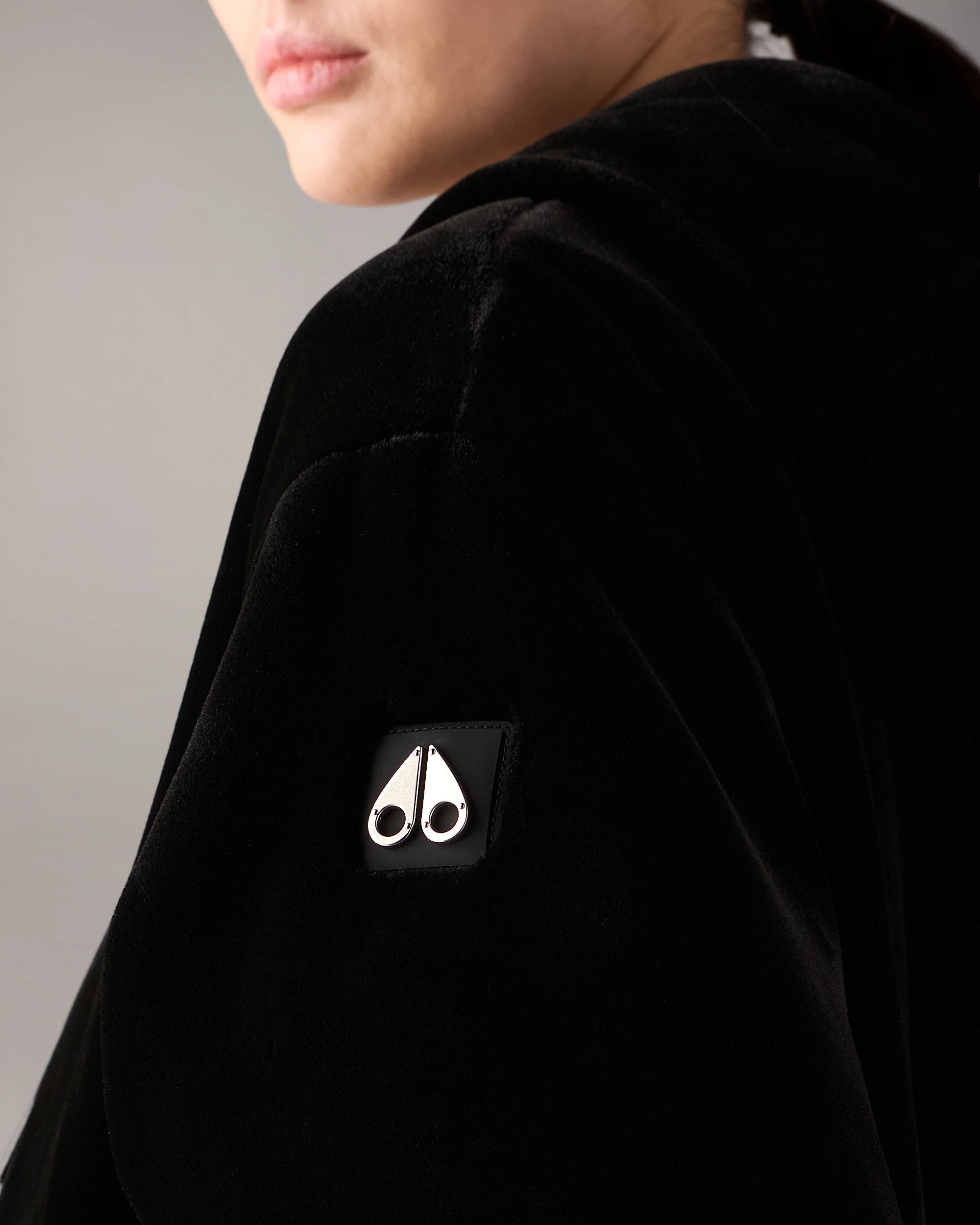 EATON BUNNY REVERSIBLE HOODIE-BLACK/BLACK - Image 6
